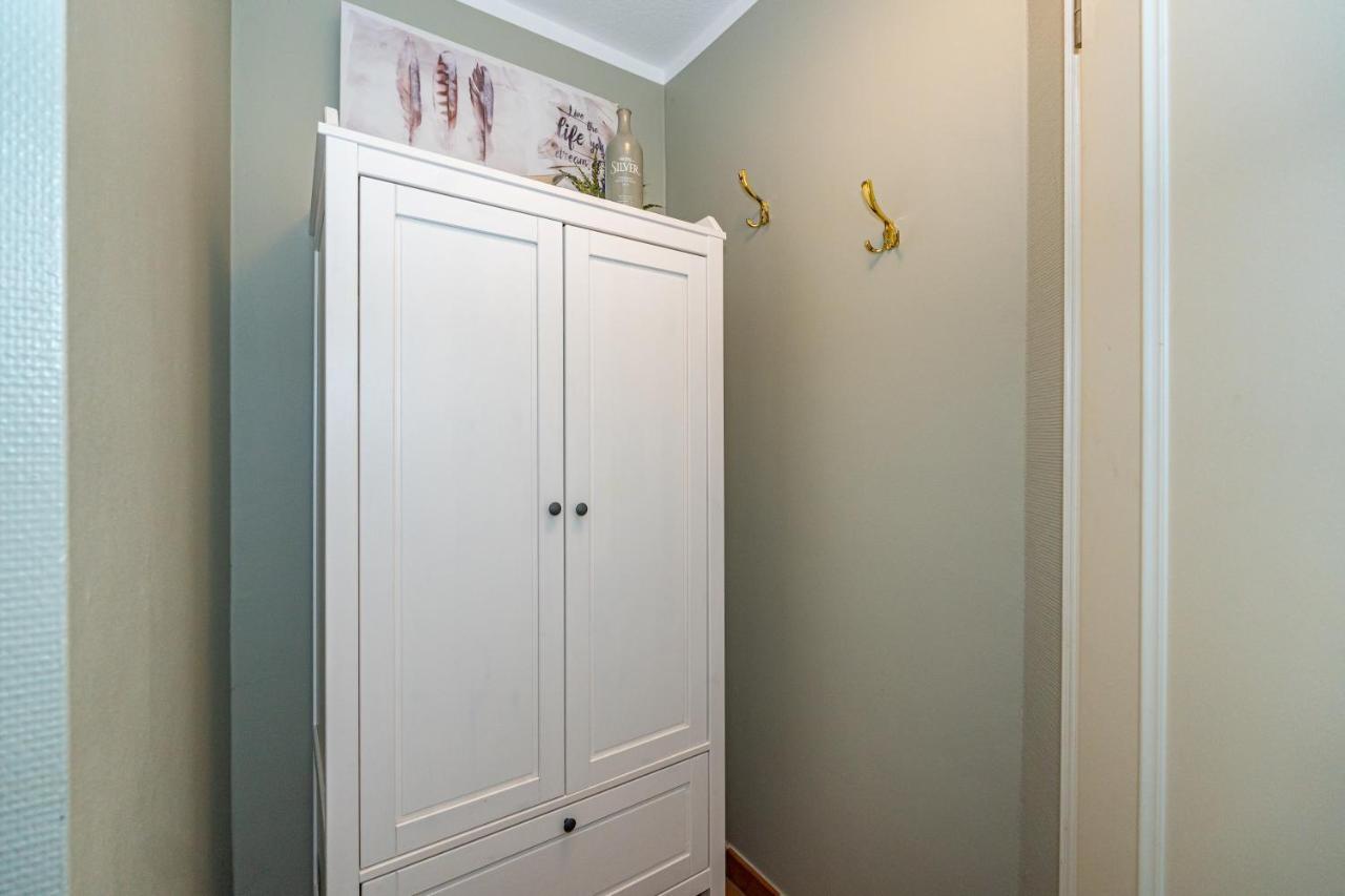 Gemuetliche Wohnung Unter Reet Mit Pool Und Sauna In ไคทุม ภายนอก รูปภาพ