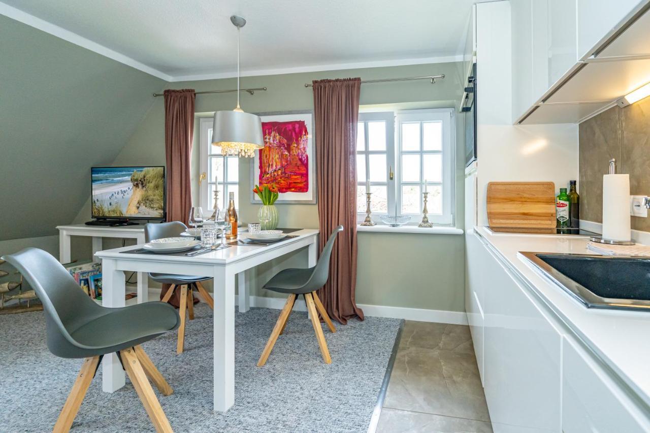 Gemuetliche Wohnung Unter Reet Mit Pool Und Sauna In ไคทุม ภายนอก รูปภาพ